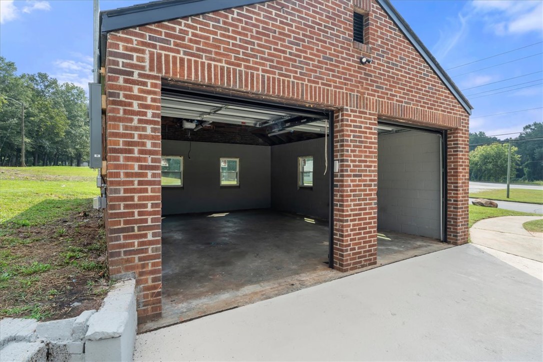 205 North Chestnut Street Seneca, SC 29678 - Photo 28 of 45