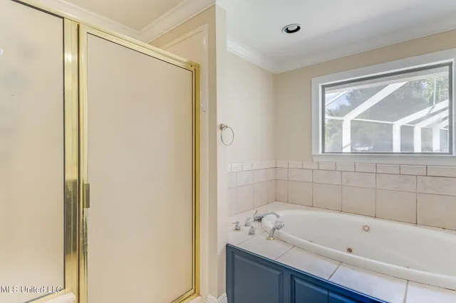 $519,500 | 454 Carmargue Lane, Biloxi, MS 39531