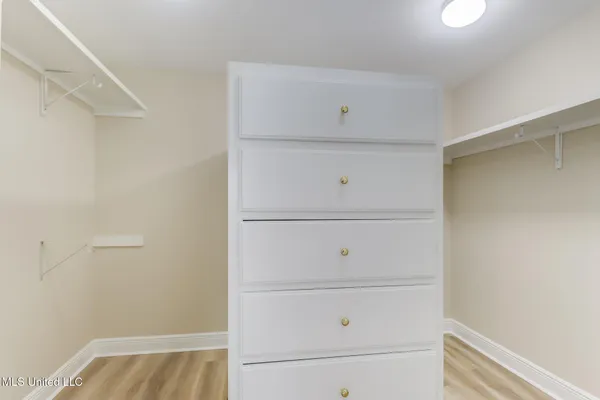 $479,850 | 454 Carmargue Lane, Biloxi, MS 39531