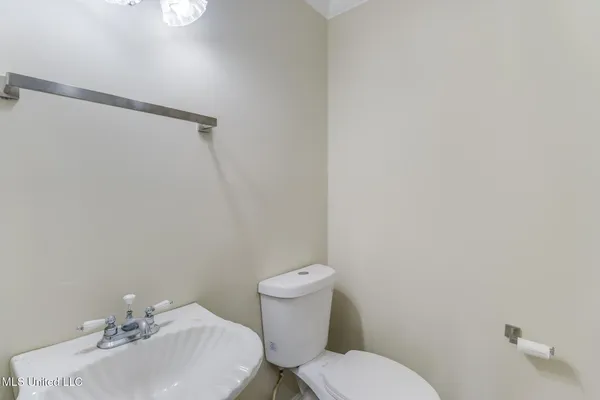 $479,850 | 454 Carmargue Lane, Biloxi, MS 39531