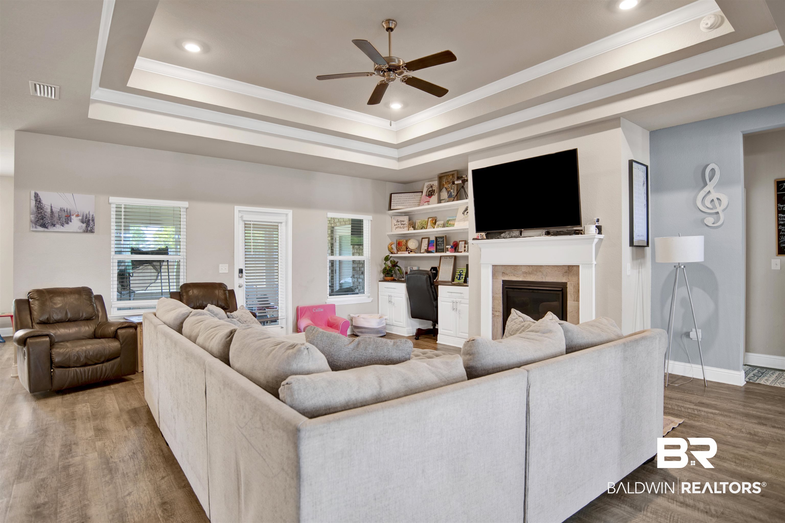 8669 Bronze Lane Foley, AL 36535 - Photo 9 of 28 Great Room with Tray Ceiling
