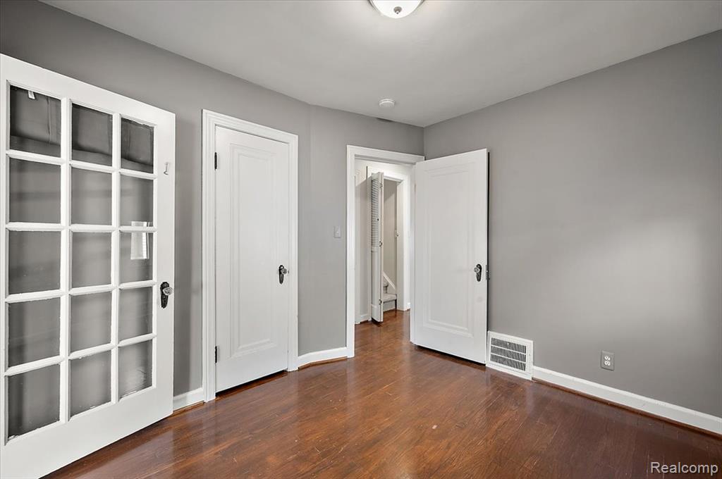 1450 Hampton Road Grosse Pointe Woods, MI 48236 - Photo 28 of 53