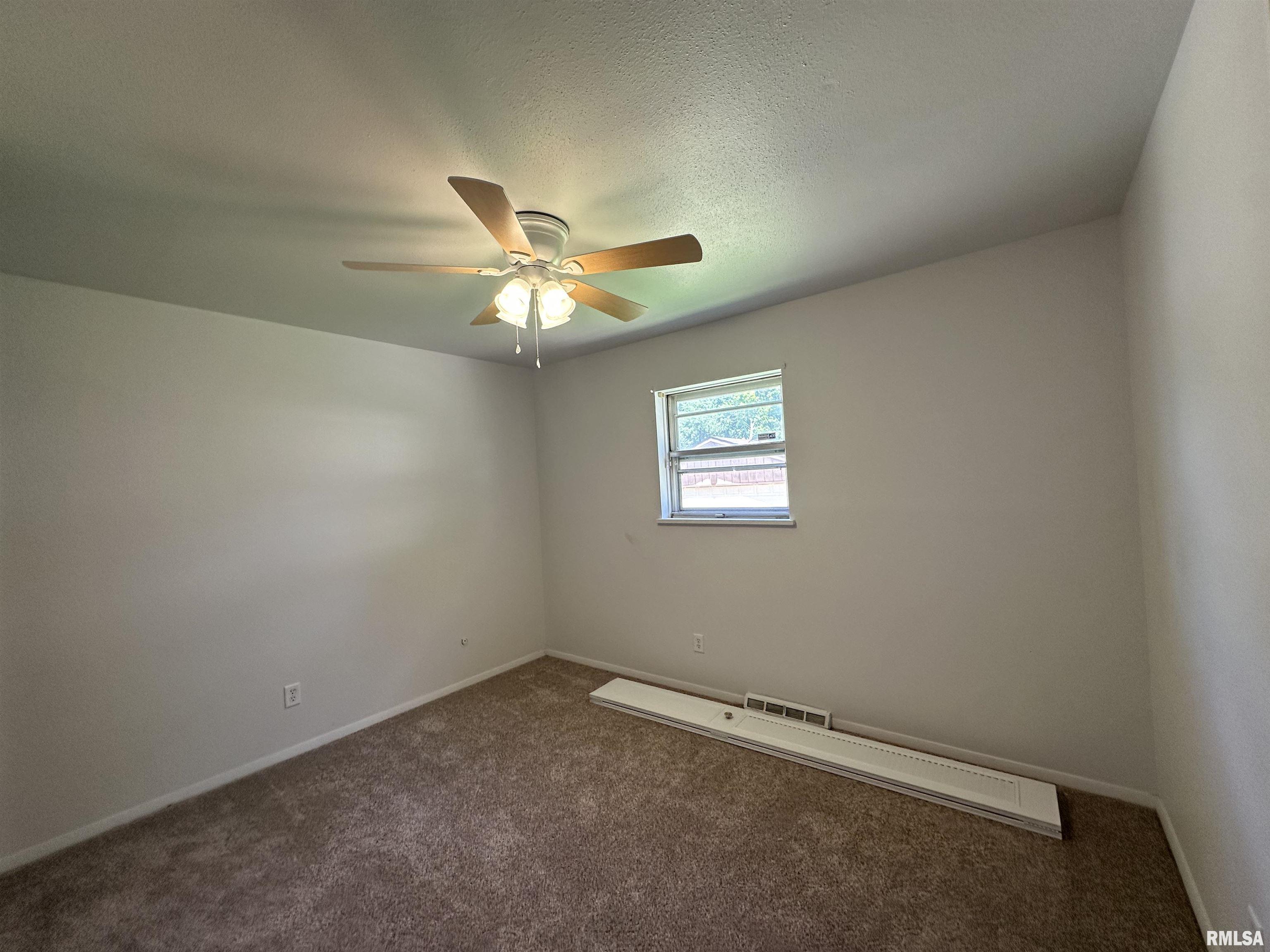 2325 Sutherland Road Springfield, IL 62702 - Photo 8 of 13
