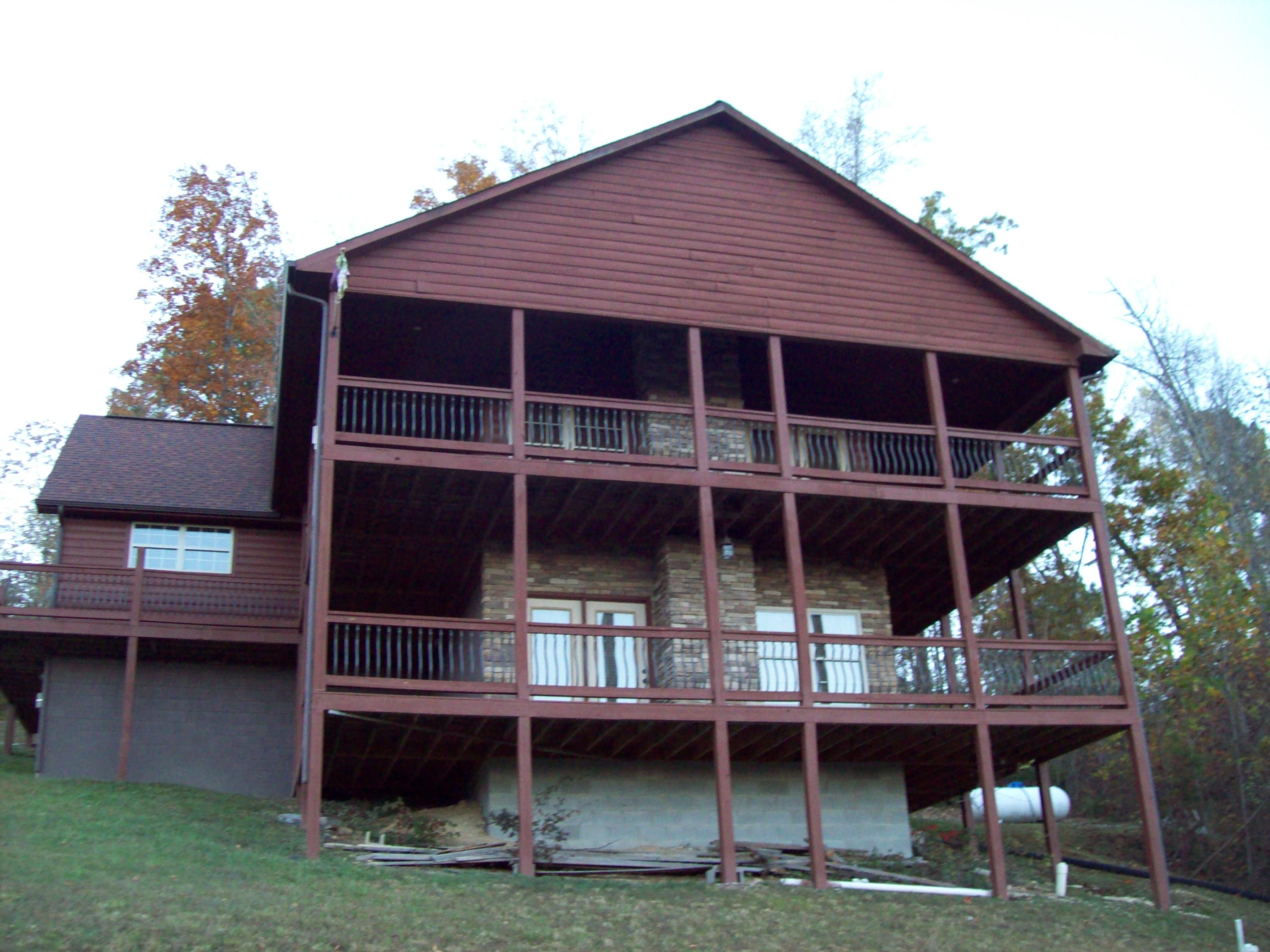 1462 Ridge Road Caryville, TN 37714 - Photo 7 of 34 101_3211