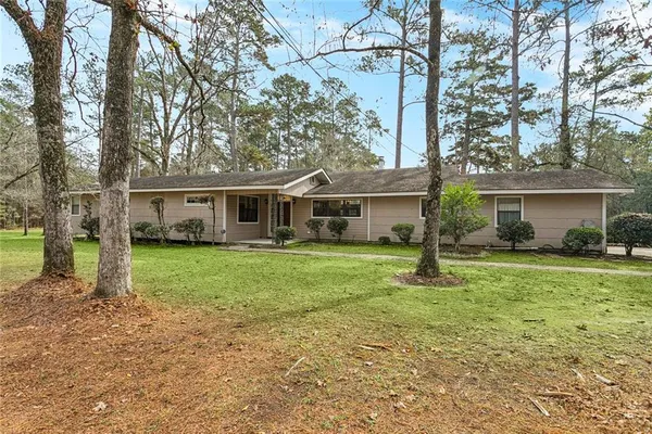 $310,000 | 33001 Horseshoe Road North, Independence, LA 70443