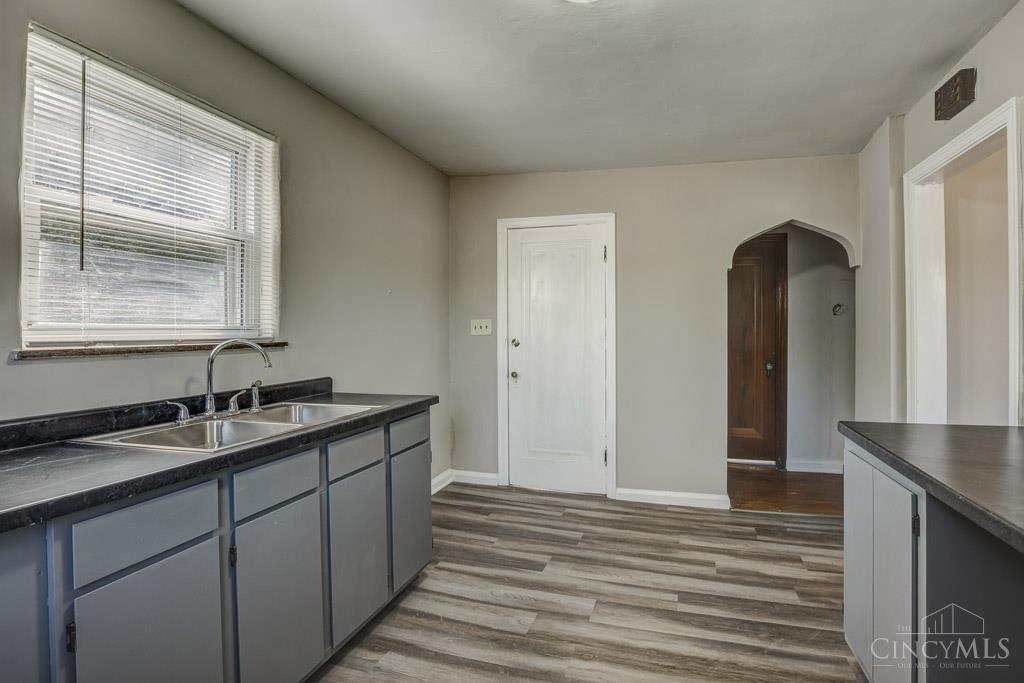 1286 Quebec Road Cincinnati, OH 45205 - Photo 7 of 22