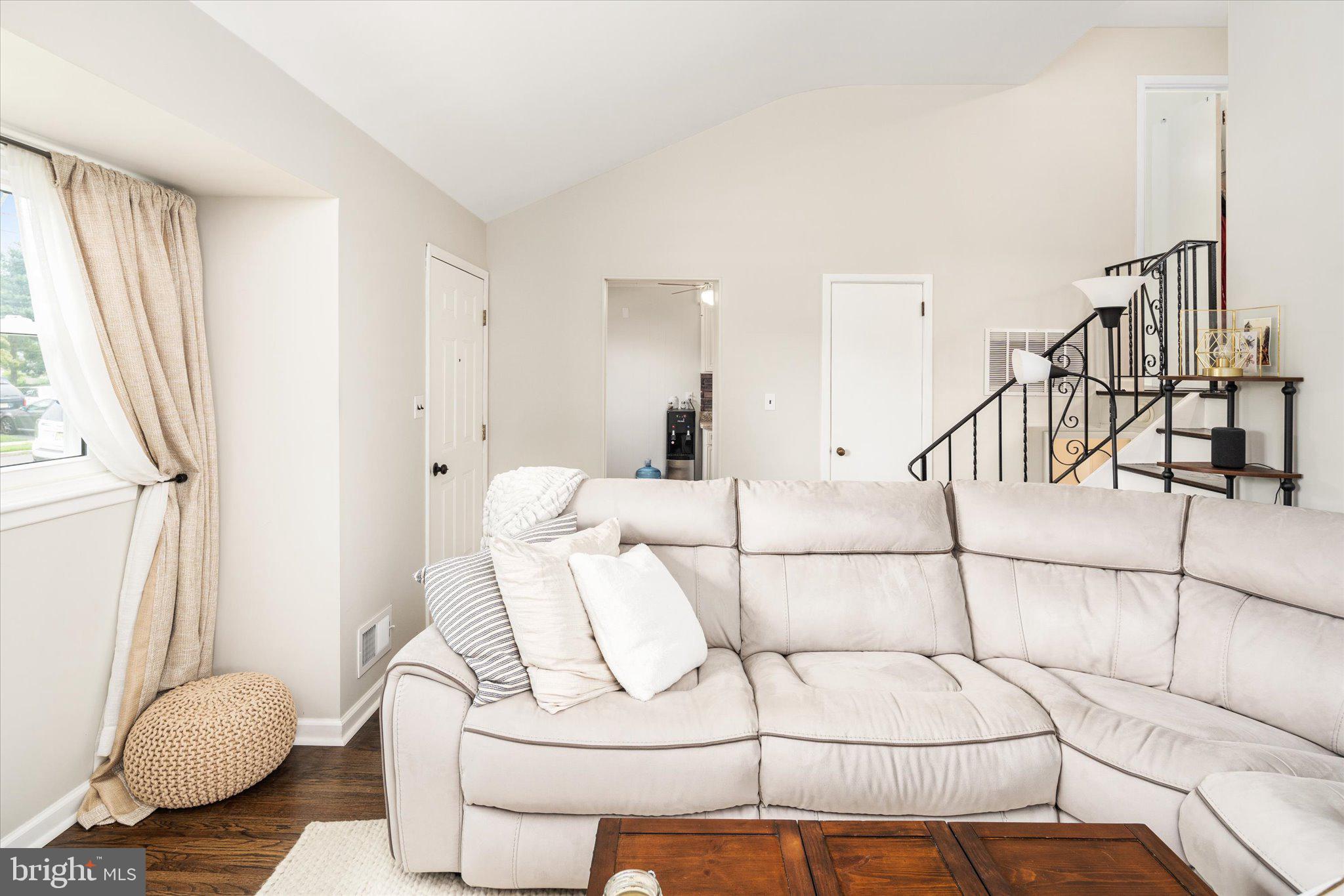 61 Gerard Road Hamilton, NJ 08620 - Photo 8 of 27