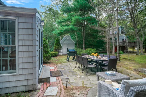$1,595,000 | 26 Sea Glen Road, Oak Bluffs, MA 02557