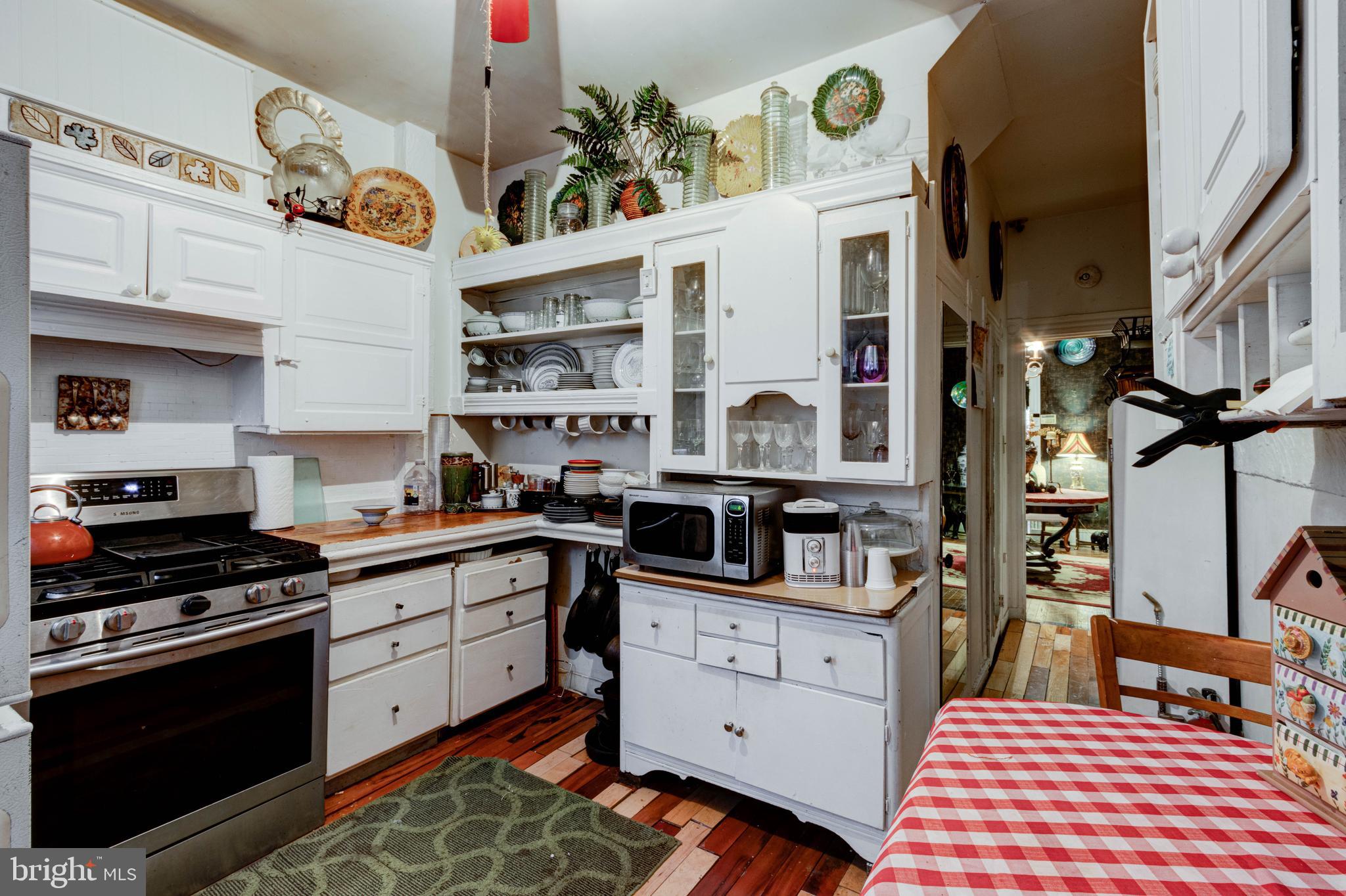 2414 Callow Avenue Baltimore, MD 21217 - Photo 13 of 42