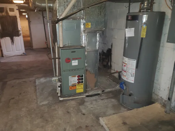 $98,000 | 2725 West 49th Street, Davenport, IA 52806