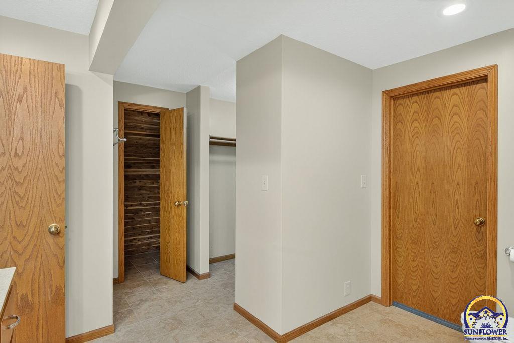 8040 Southwest 61st Street Topeka, KS 66610 - Photo 54 of 88