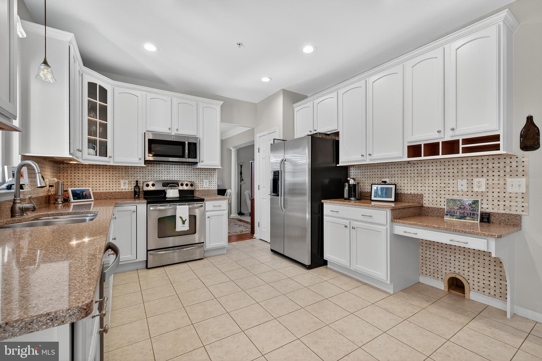 11215 Lord Baltimore Drive Issue, MD 20645 - Photo 4 of 38 Stainless appliances