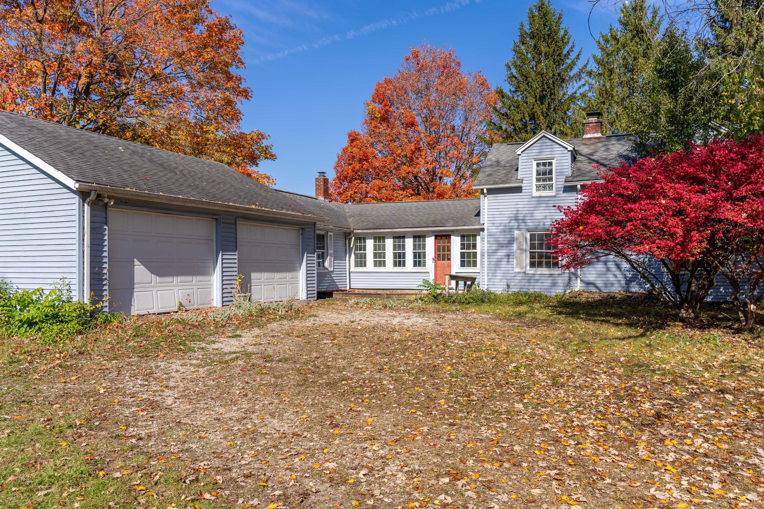8329 Smoky Row