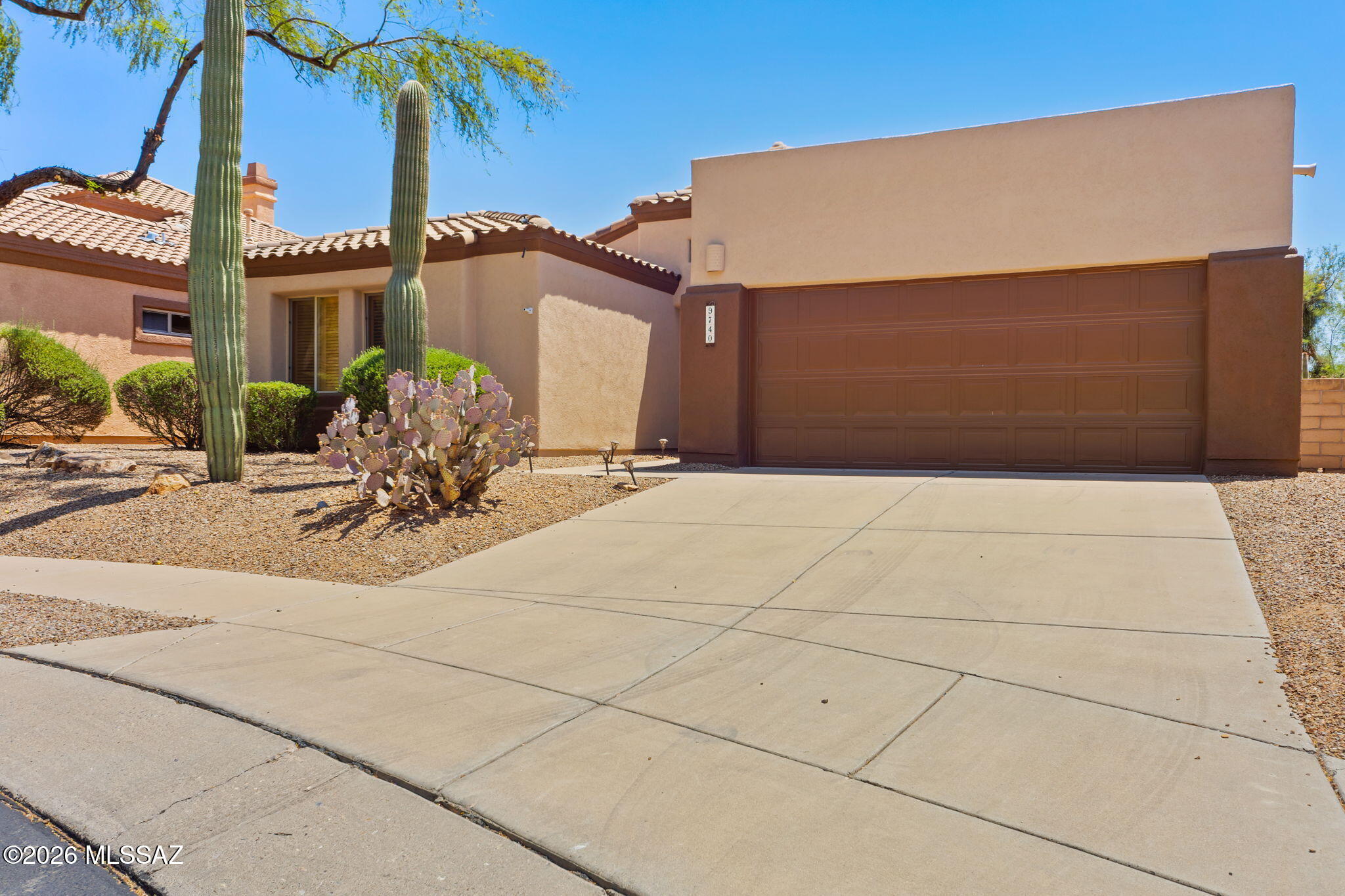 9740 East Spring Ridge Place Tucson, AZ 85749 - Photo 3 of 46