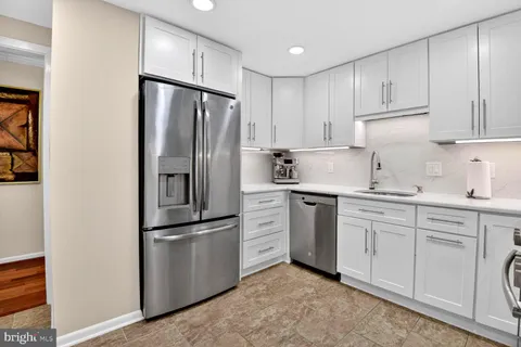 $660,000 | 4620 North Park Avenue, Unit 402W, Chevy Chase, MD 20815