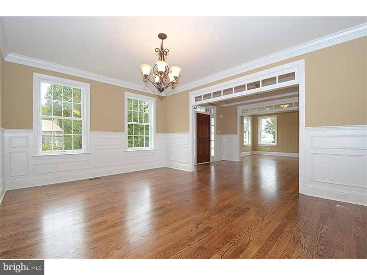 12 West Golf View Road, Unit 4 Havertown, PA 19083 - Photo 8 of 25 Dining Room