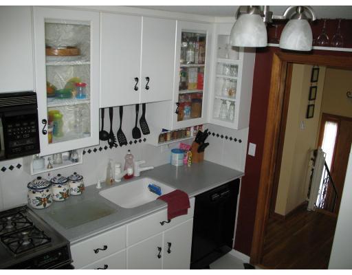 27 Plymouth Road Bellingham, MA 02019 - Photo 16 of 19 Gallery Image 16