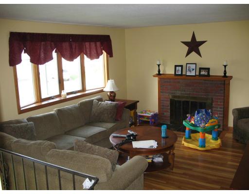 27 Plymouth Road Bellingham, MA 02019 - Photo 10 of 19 Gallery Image 10
