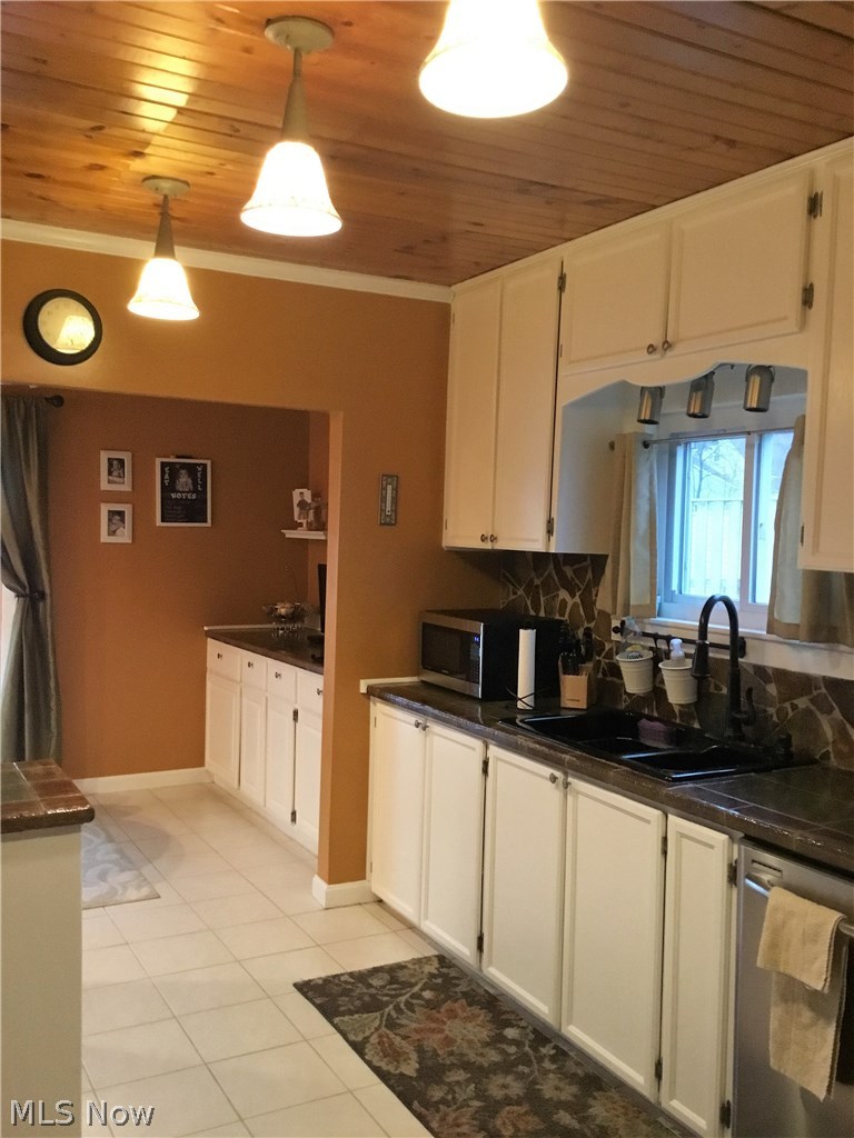 1359 Irene Road Lyndhurst, OH 44124 - Photo 14 of 32