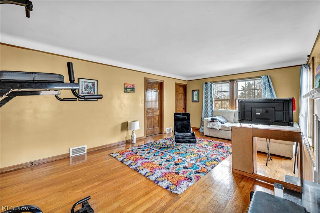 13570 Cedar Road Cleveland, OH 44118 - Photo 18 of 50
