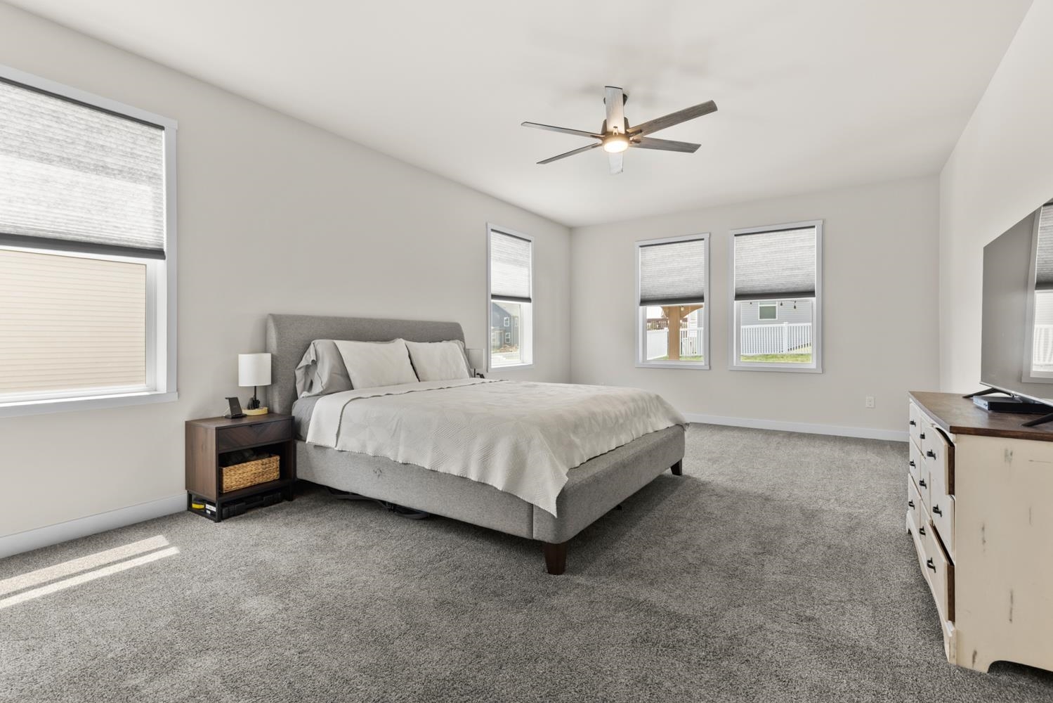 9910 Lismore Road Roscoe, IL 61073 - Photo 12 of 26 Gallery Image 12