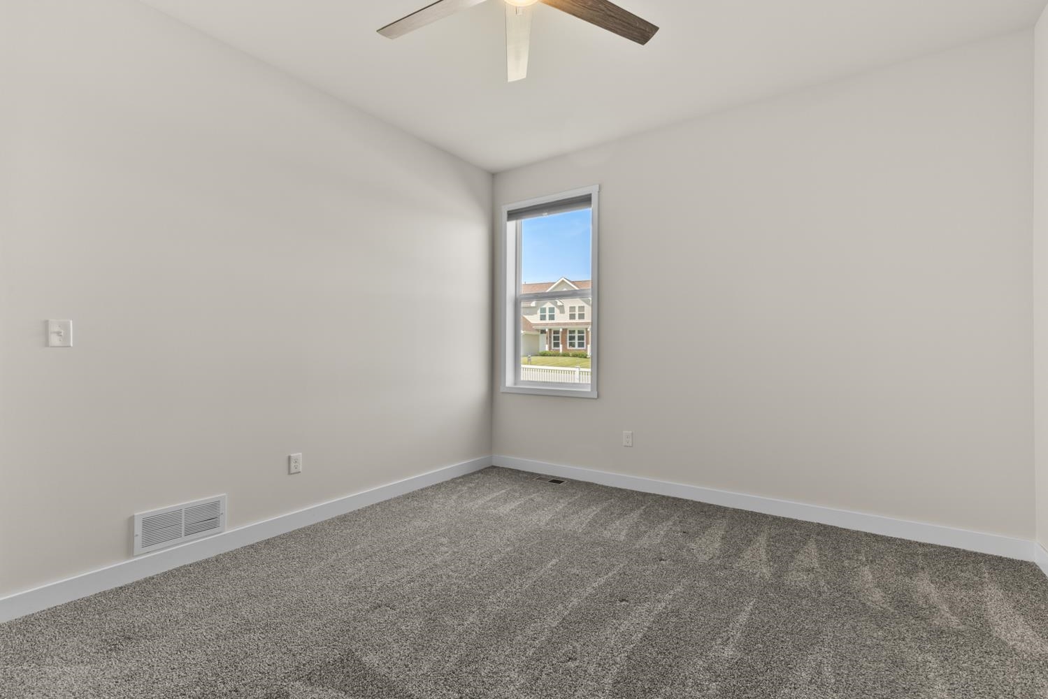 9910 Lismore Road Roscoe, IL 61073 - Photo 17 of 26 Gallery Image 17