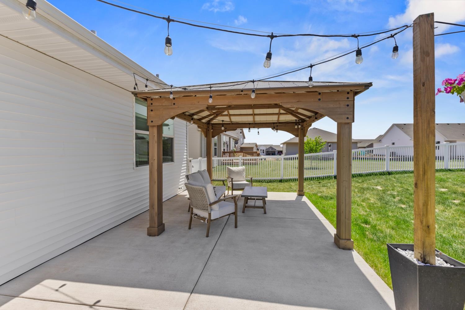 9910 Lismore Road Roscoe, IL 61073 - Photo 23 of 26 Gallery Image 23
