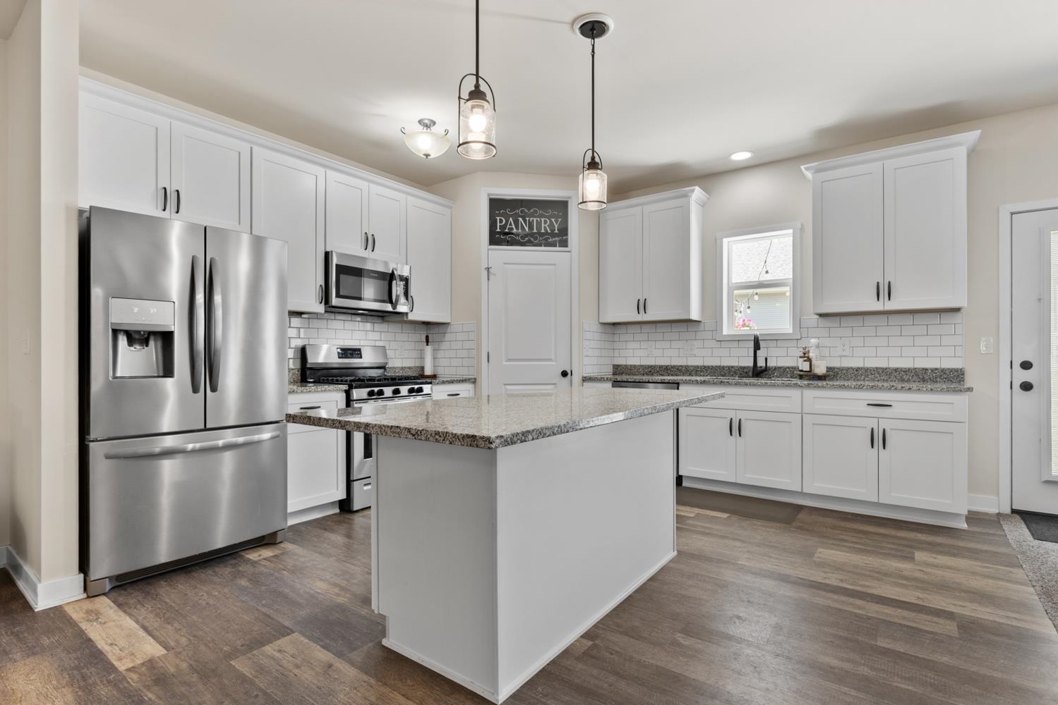 9910 Lismore Road Roscoe, IL 61073 - Photo 5 of 26 Gallery Image 5