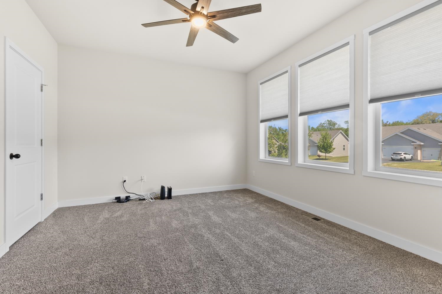 9910 Lismore Road Roscoe, IL 61073 - Photo 10 of 26 Gallery Image 10