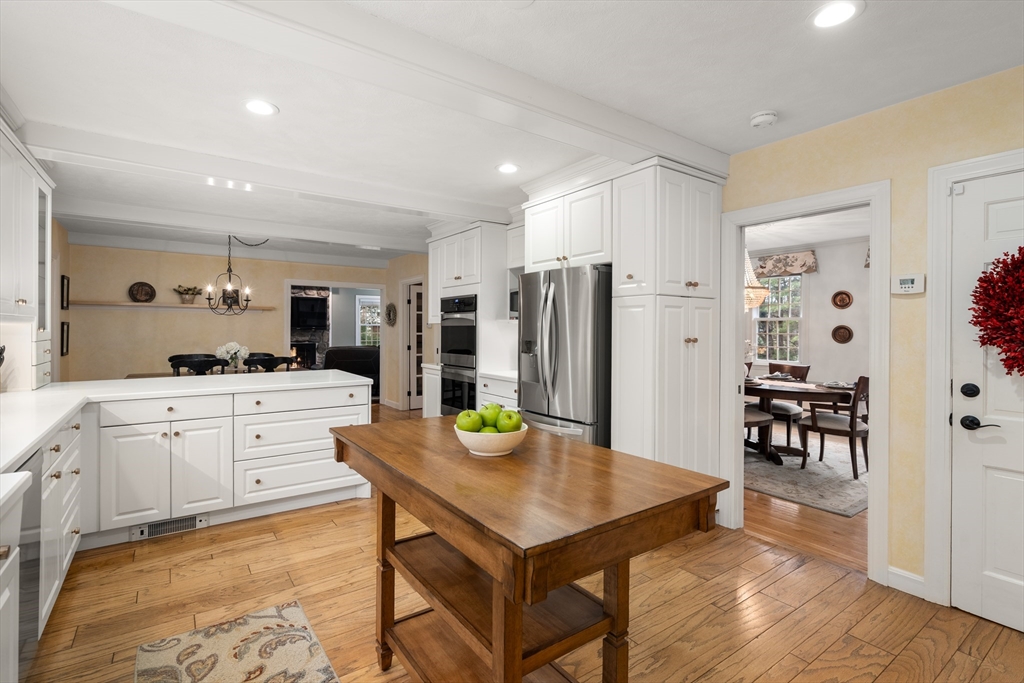 6 Chanticleer Road Sudbury, MA 01776 - Photo 13 of 42