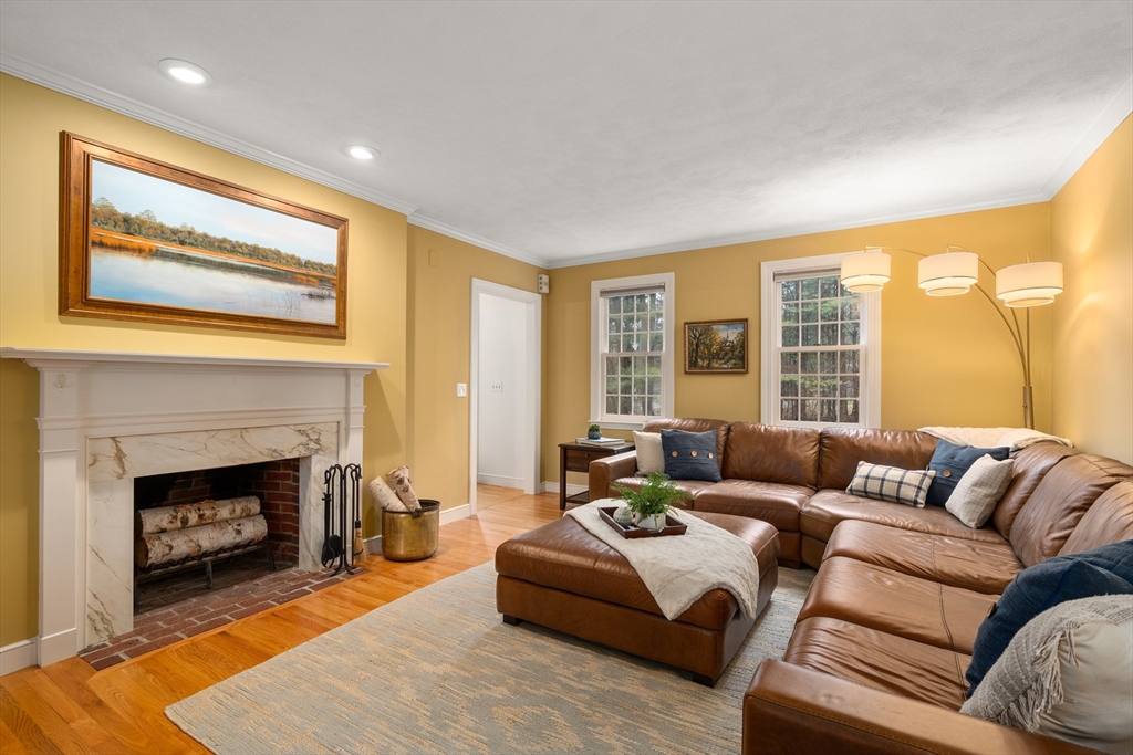 6 Chanticleer Road Sudbury, MA 01776 - Photo 8 of 42