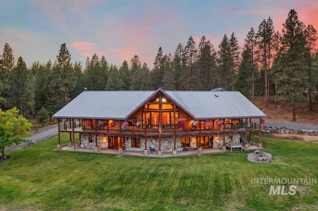 $4,700,000 | 62924 Wolf Creek Lane, North Powder, OR 97867