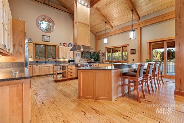 $4,700,000 | 62924 Wolf Creek Lane, North Powder, OR 97867