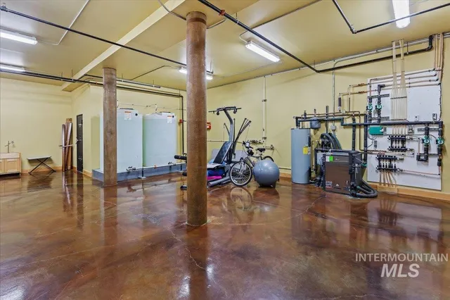 $4,700,000 | 62924 Wolf Creek Lane, North Powder, OR 97867