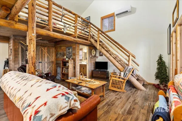 $4,700,000 | 62924 Wolf Creek Lane, North Powder, OR 97867