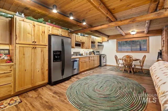 $4,700,000 | 62924 Wolf Creek Lane, North Powder, OR 97867