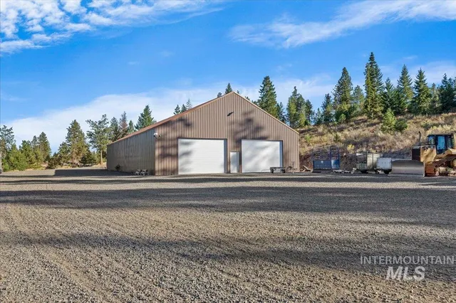 $4,700,000 | 62924 Wolf Creek Lane, North Powder, OR 97867