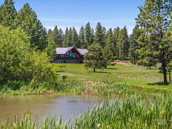 $4,700,000 | 62924 Wolf Creek Lane, North Powder, OR 97867