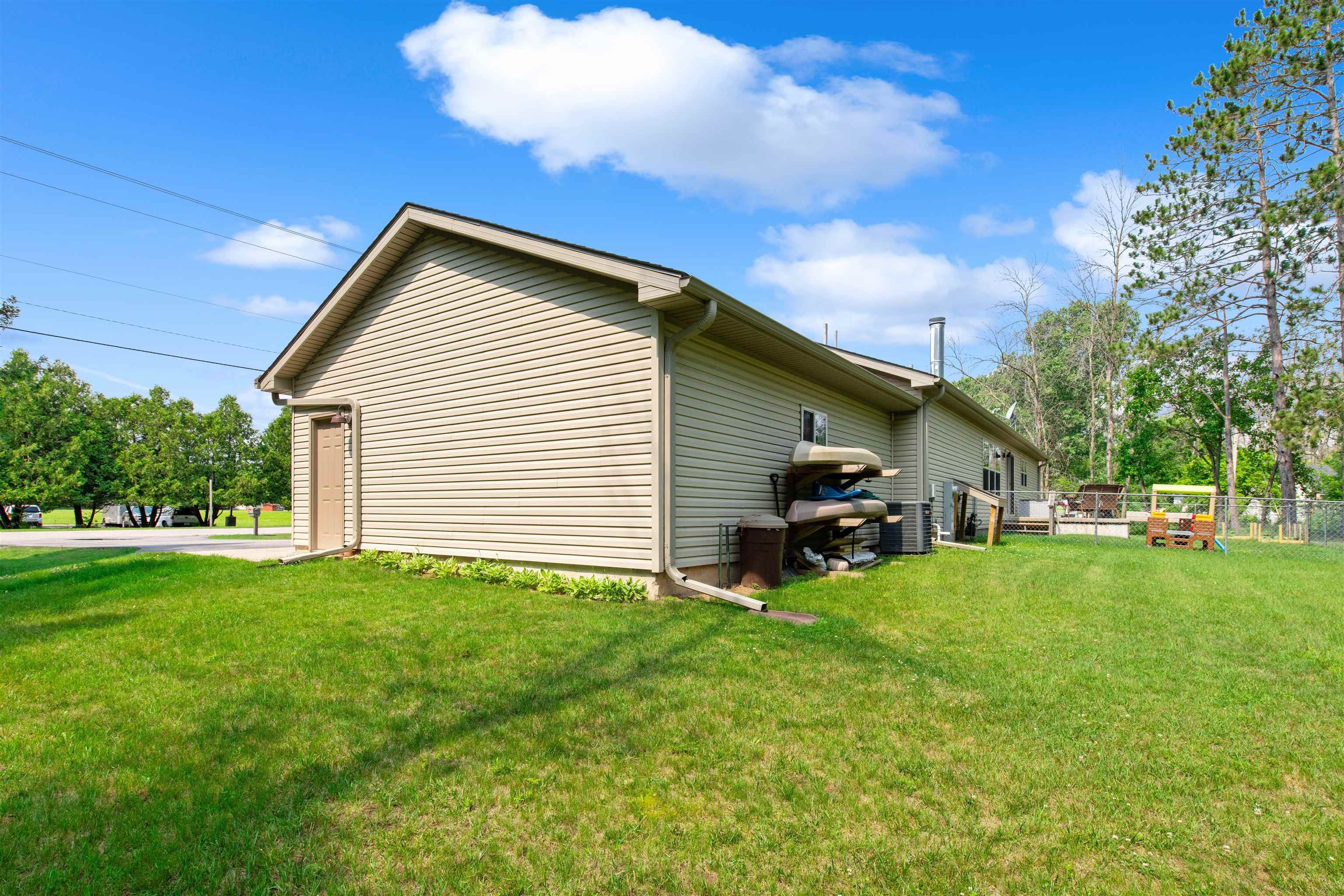 180 Chicago Court Peshtigo, WI 54157 - Photo 42 of 51