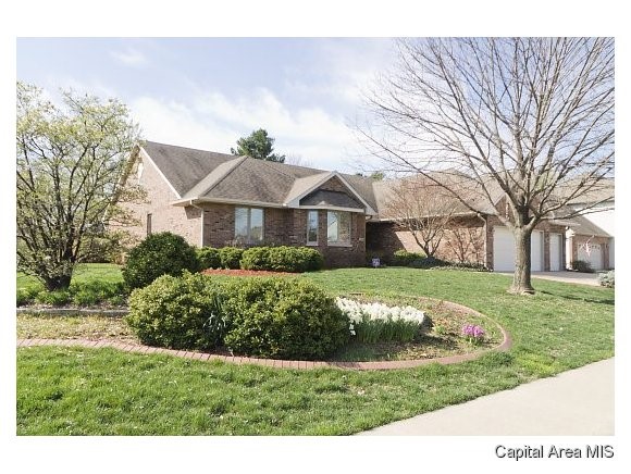 2700 Hazelnut Drive Springfield, IL 62702 - Photo 1 of 22 Gallery Image 1