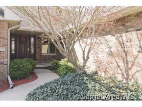 2700 Hazelnut Drive Springfield, IL 62702 - Photo 5 of 22 Gallery Image 5