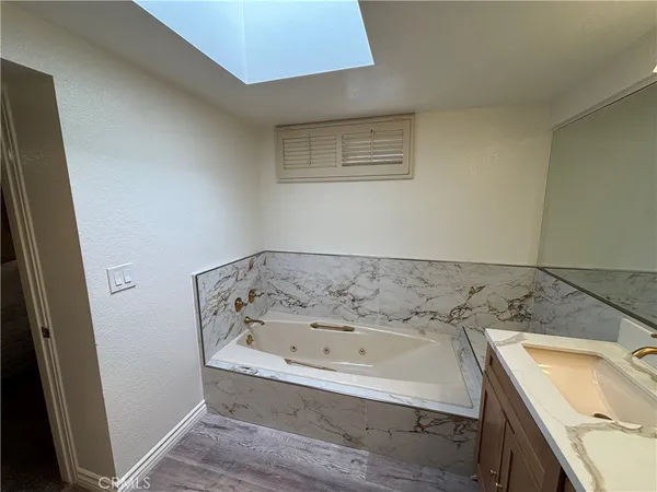 $5,300 | 1230 East Ocean Boulevard, Unit 303, Long Beach, CA 90802