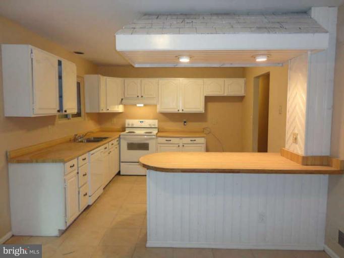 1300 Singer Road Joppa, MD 21085 - Photo 13 of 26 Kitchen