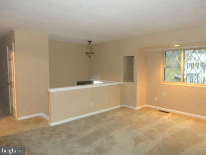 1300 Singer Road Joppa, MD 21085 - Photo 10 of 26 Living Room