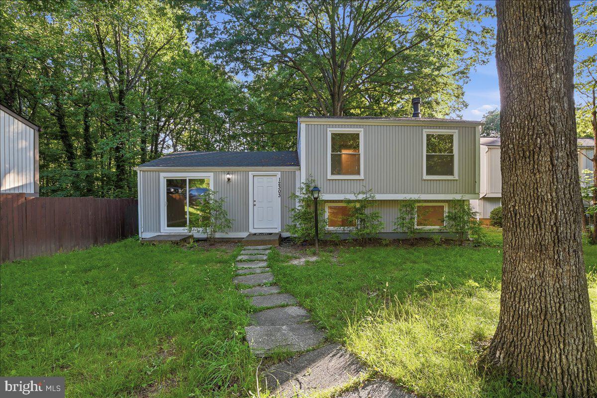 12303 Tigers Eye Court Reston, VA 20191 - Photo 2 of 33