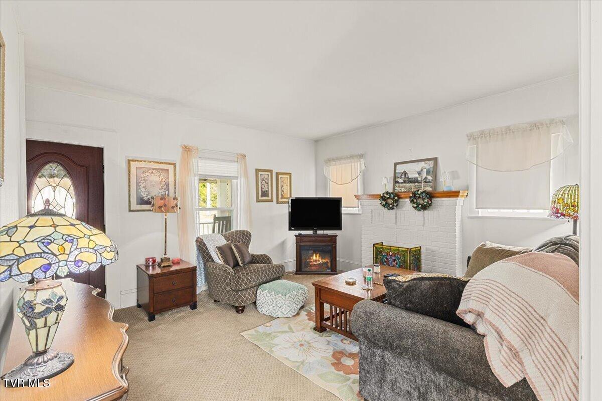 752 North Main Avenue Erwin, TN 37650 - Photo 22 of 39 14-128A6147