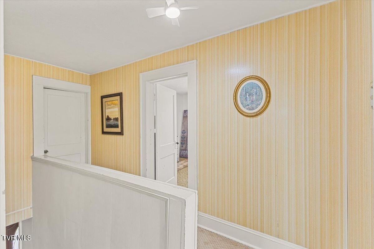 752 North Main Avenue Erwin, TN 37650 - Photo 28 of 39 30-128A6180