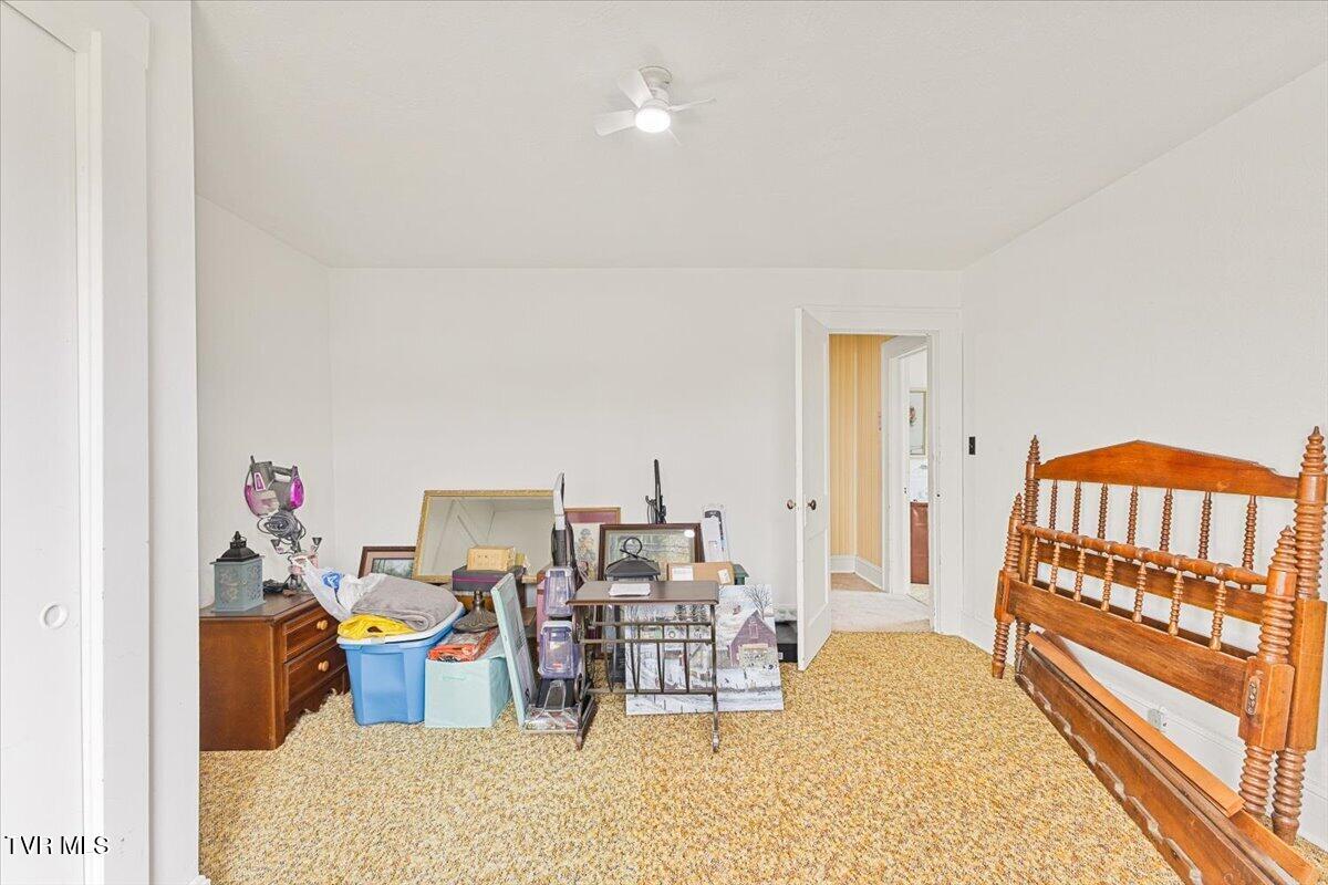 752 North Main Avenue Erwin, TN 37650 - Photo 30 of 39 32-128A6177