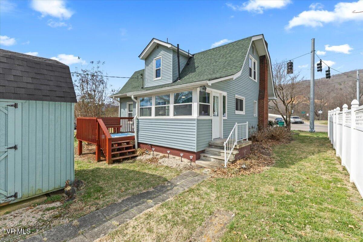 752 North Main Avenue Erwin, TN 37650 - Photo 3 of 39 04-128A6080