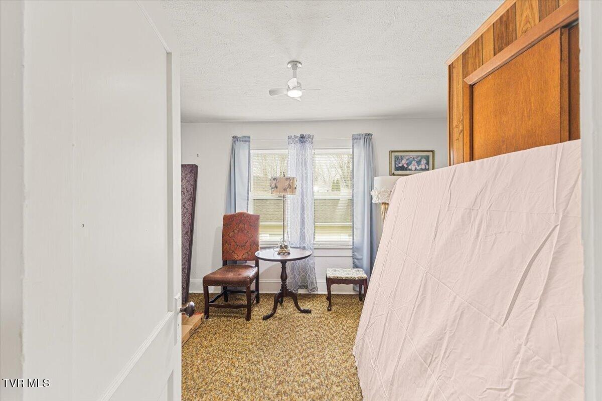 752 North Main Avenue Erwin, TN 37650 - Photo 31 of 39 33-128A6183